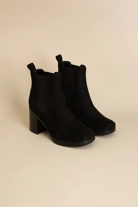 Arbor Black Boots