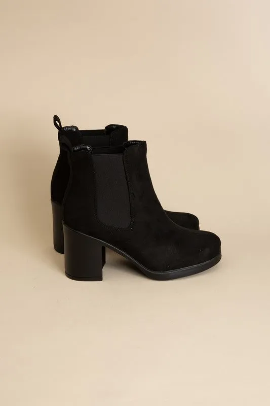 Arbor Black Boots
