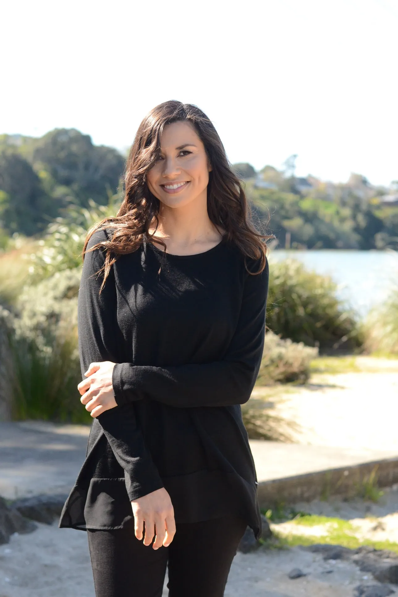 MERINO CHIFFON HEM TOP LONG SLEEVES SCOOP NECK BLACK